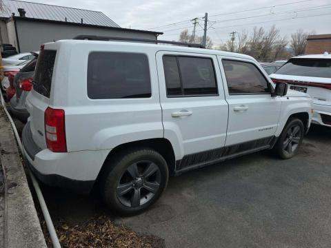 JEEP LATITUDE HIGH ALTITUDE EDITION - 3