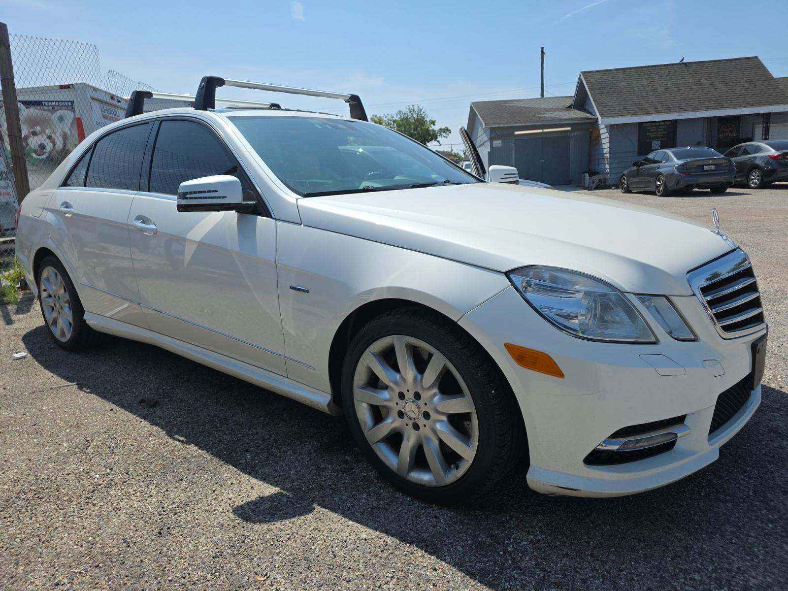 MERCEDES-BENZ E-CLASS - 4