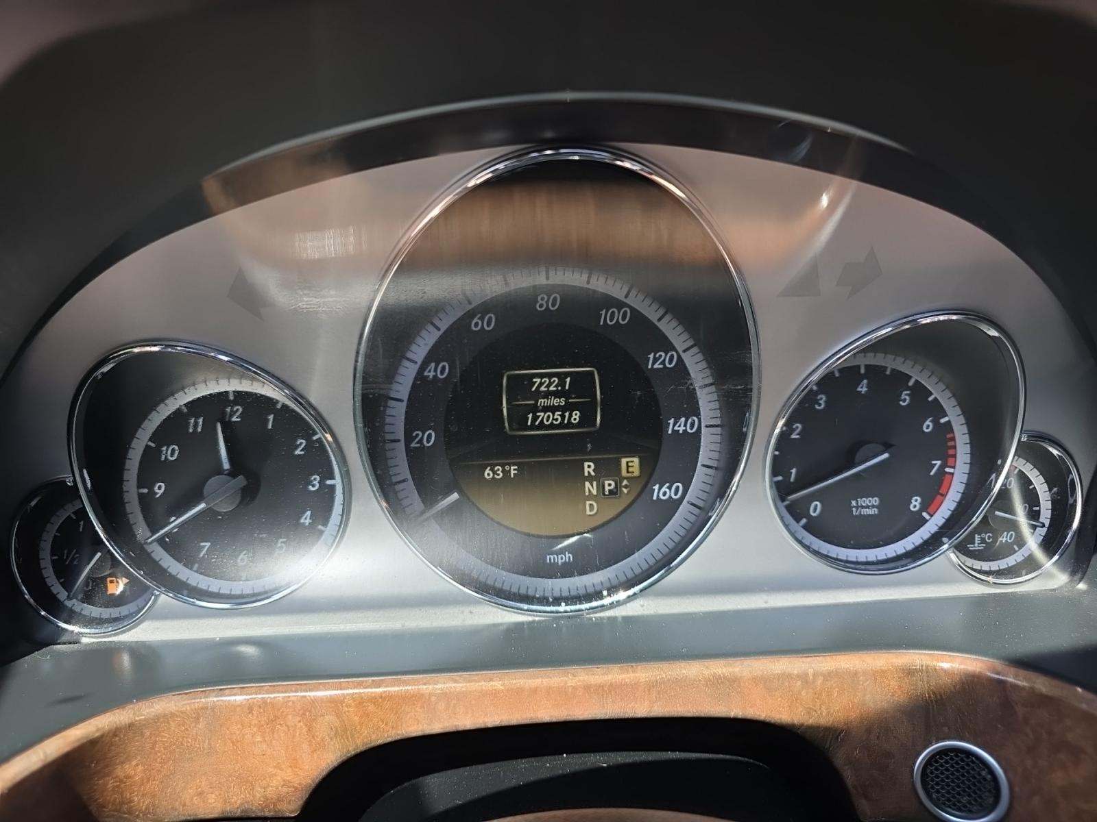 MERCEDES-BENZ E-CLASS - 9