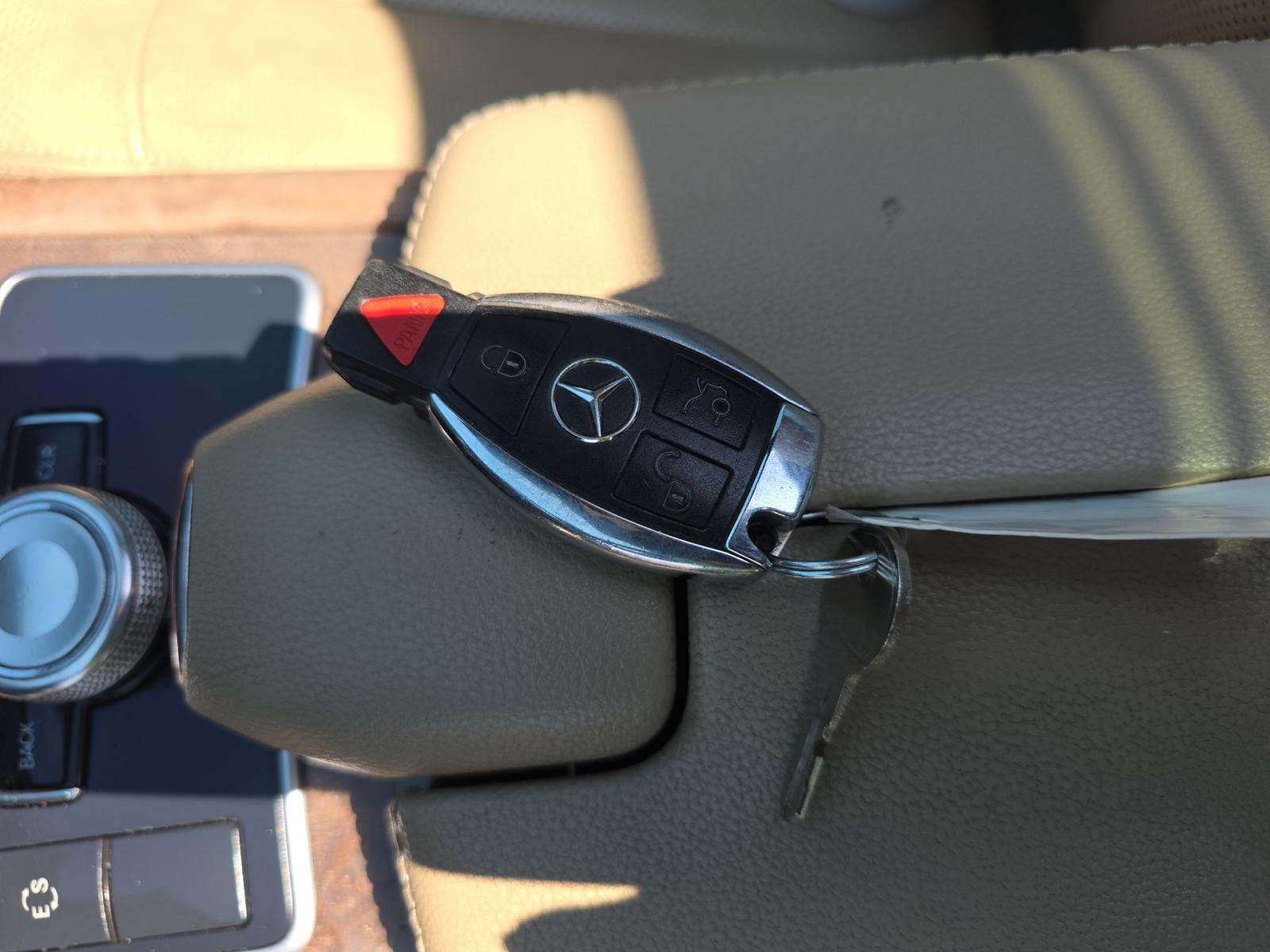 MERCEDES-BENZ E-CLASS - 8