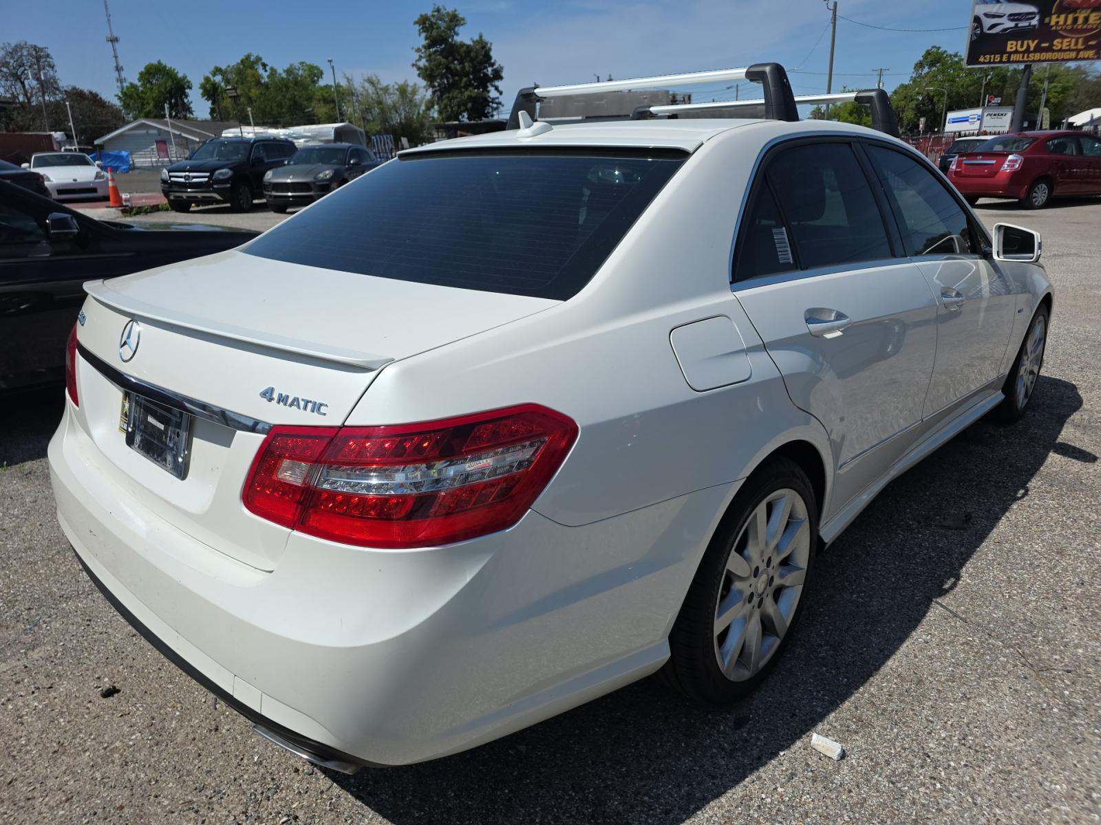 MERCEDES-BENZ E-CLASS - 3