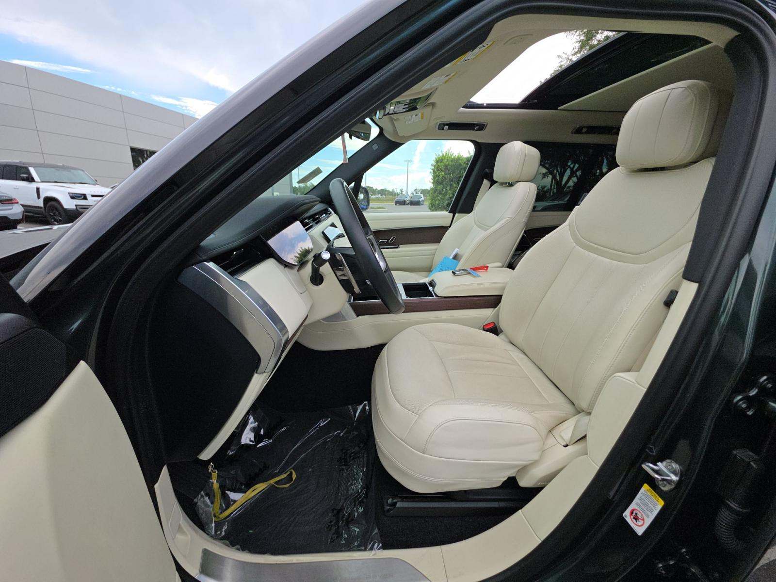 2024 Land Rover Range Rover SE AWD