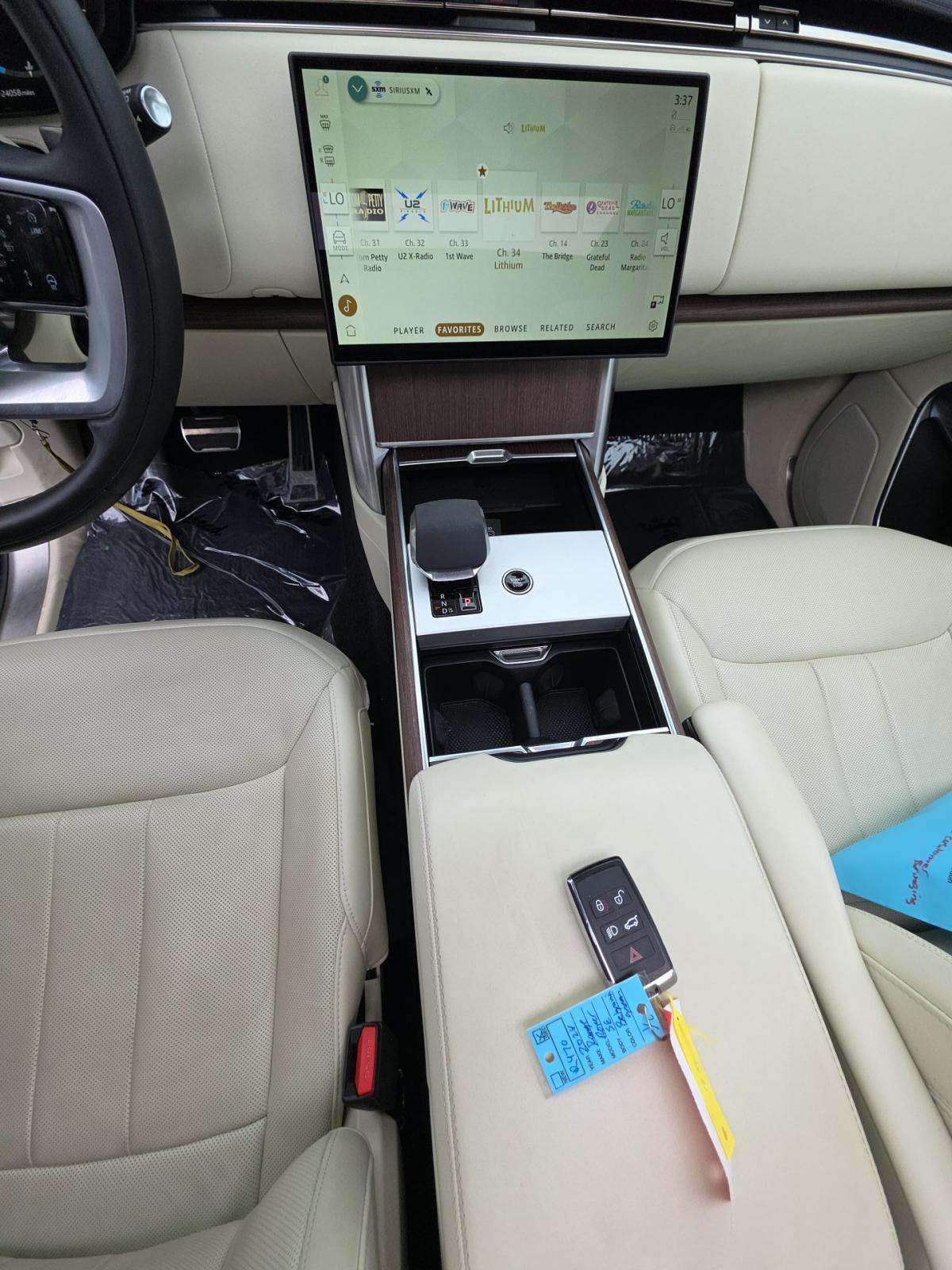 2024 Land Rover Range Rover SE AWD