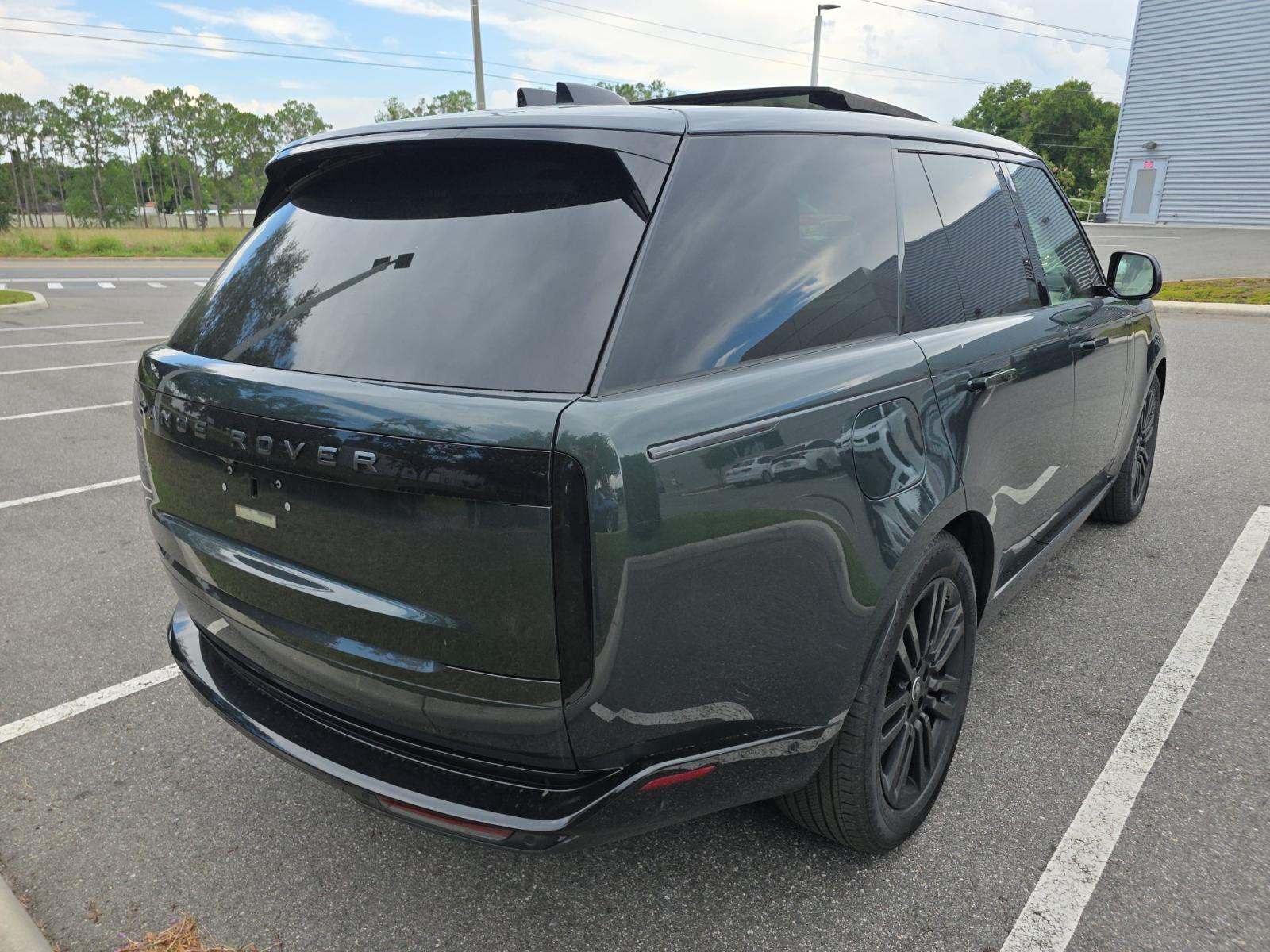 2024 Land Rover Range Rover SE AWD