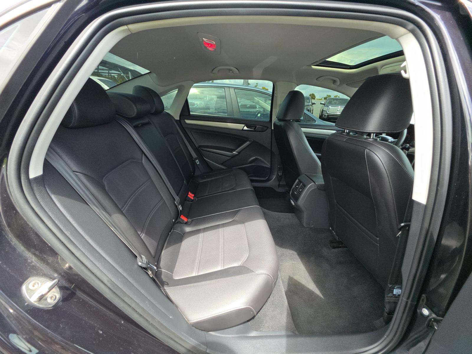 2022 Volkswagen Passat 2.0T SE FWD