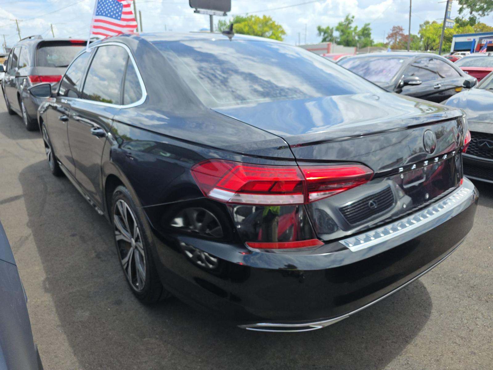 2022 Volkswagen Passat 2.0T SE FWD