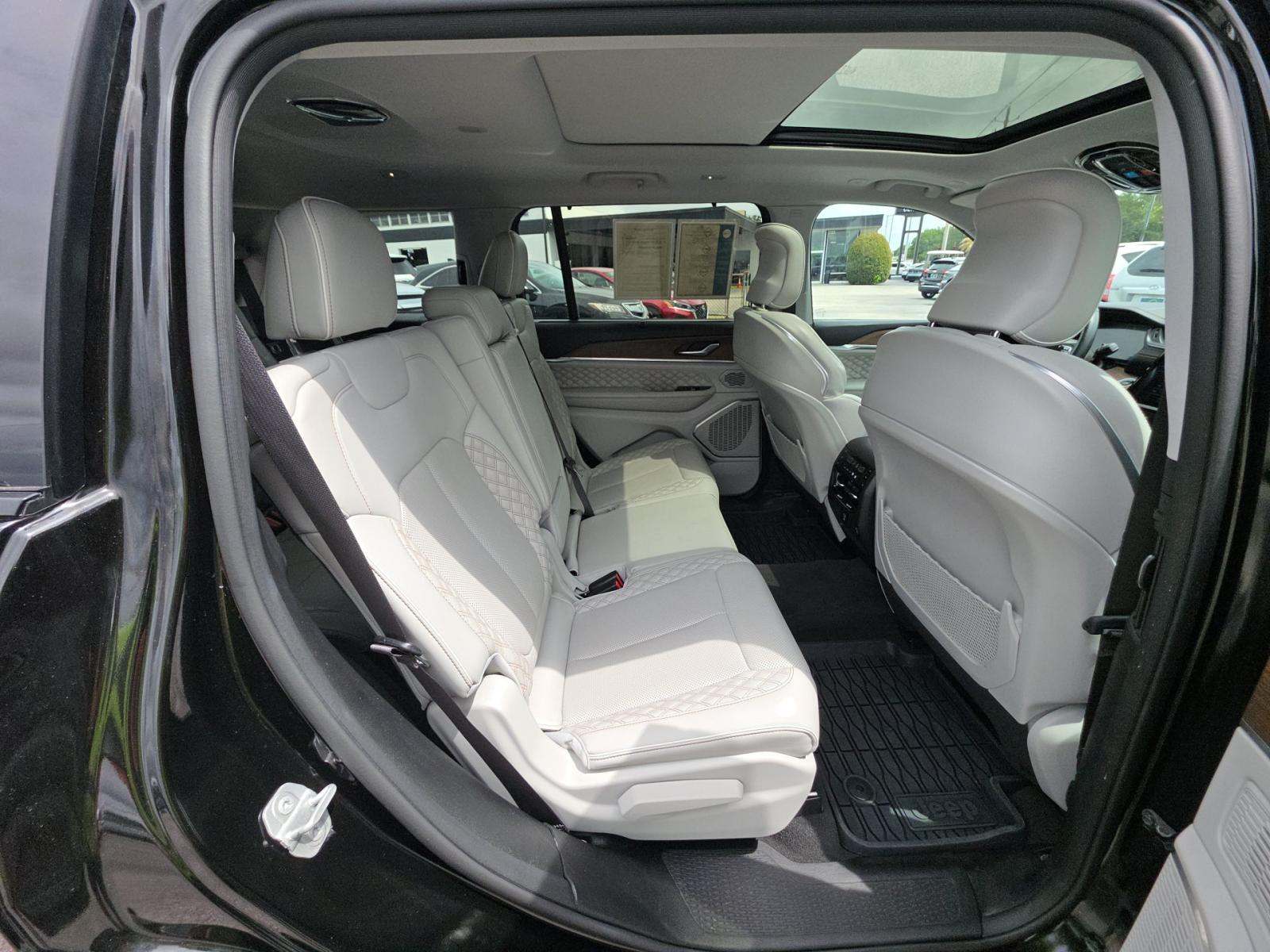 2021 Jeep Grand Cherokee L Summit AWD