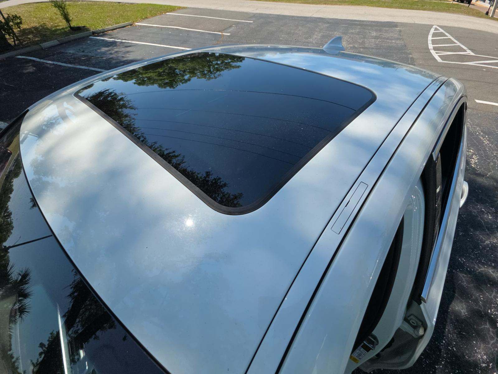 2021 BMW 3 Series 330i RWD