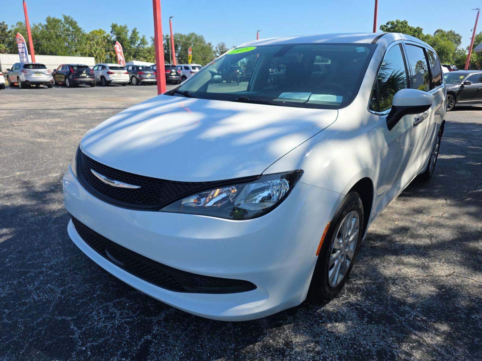 CHRYSLER VOYAGER - 1