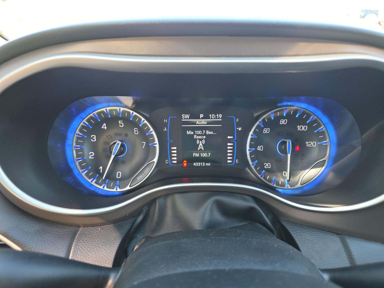 CHRYSLER VOYAGER - 9