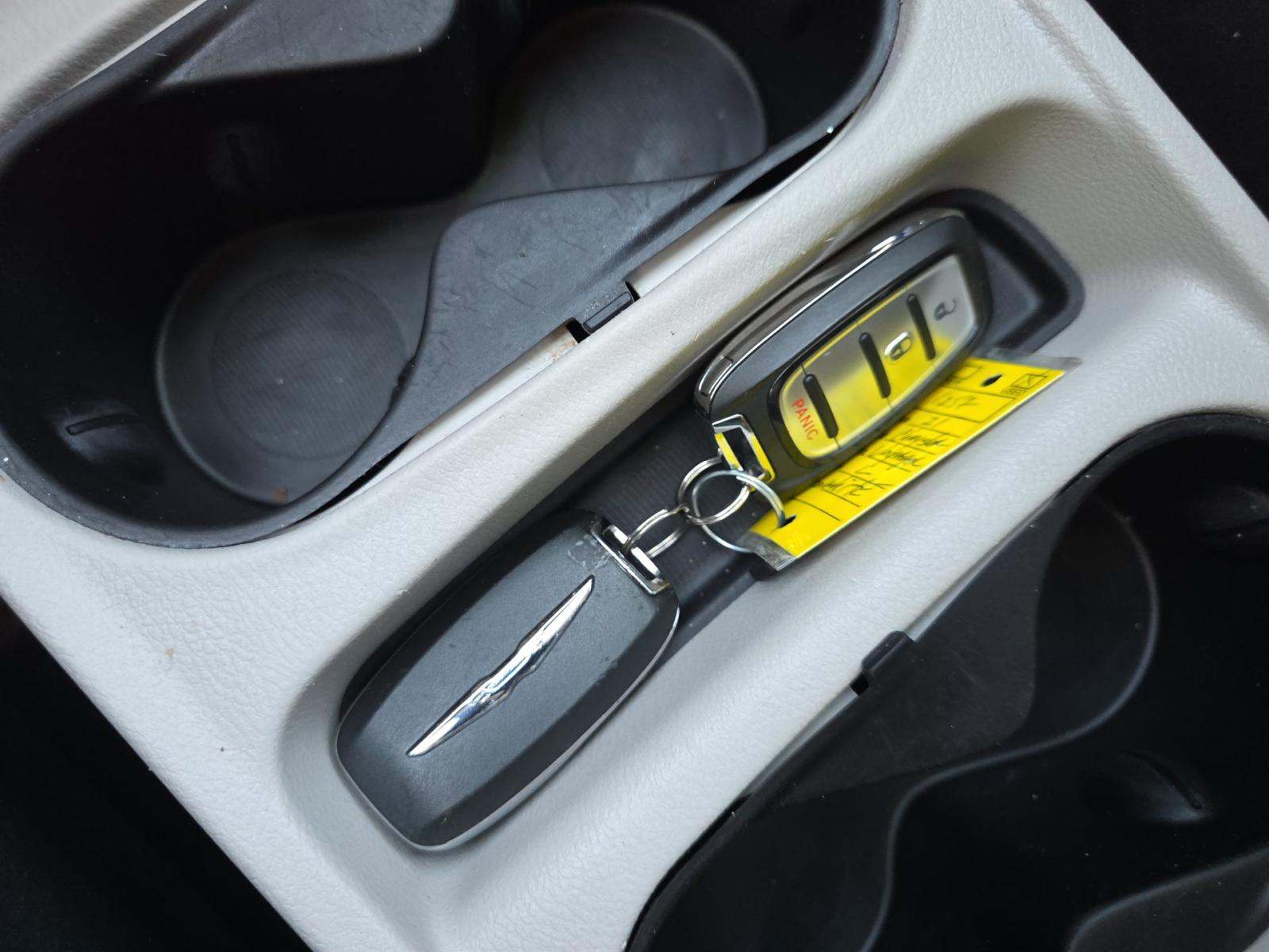 CHRYSLER VOYAGER - 8