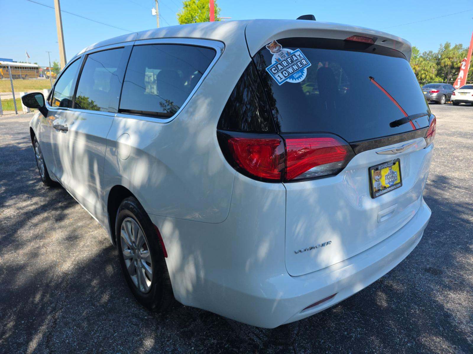 CHRYSLER VOYAGER - 2