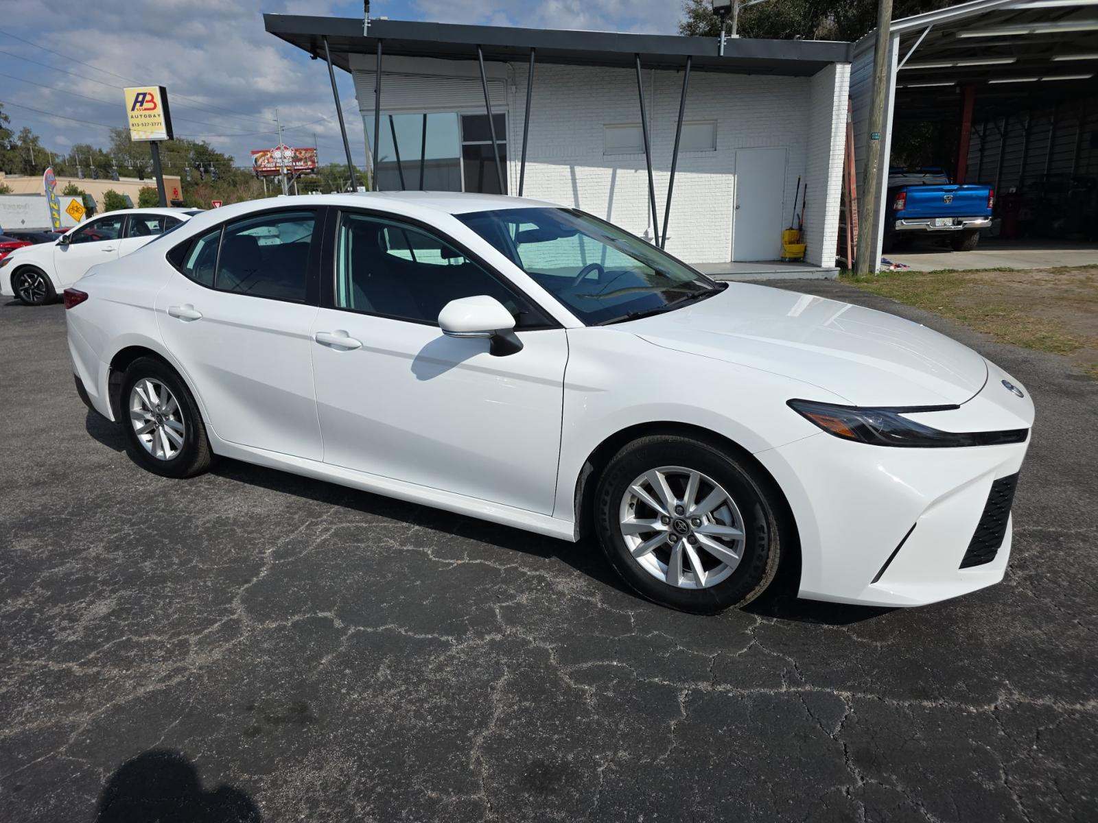 2025 Toyota Camry LE FWD