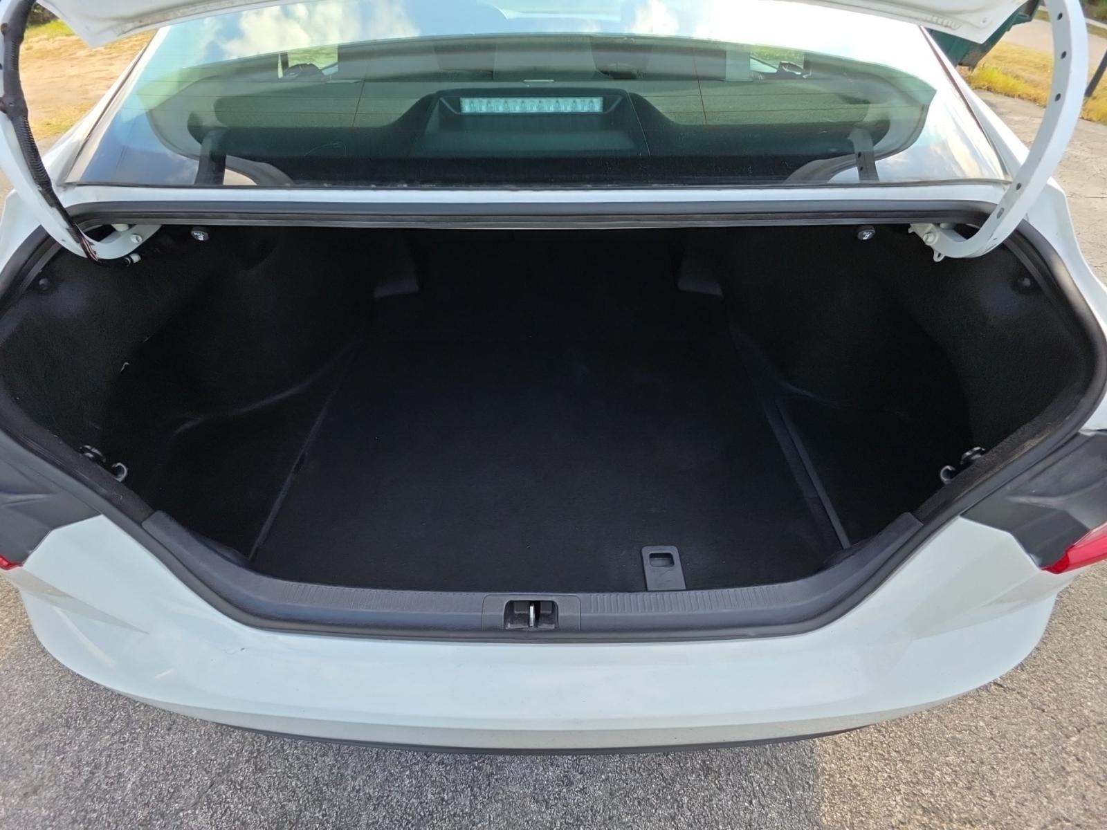 2025 Toyota Camry LE FWD