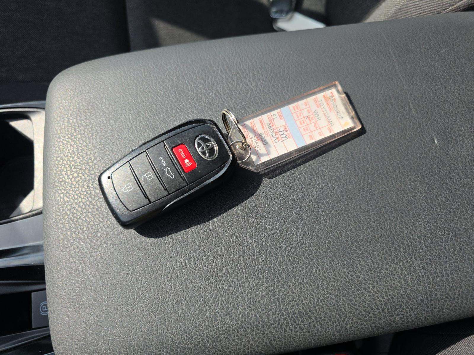 2025 Toyota Camry LE FWD