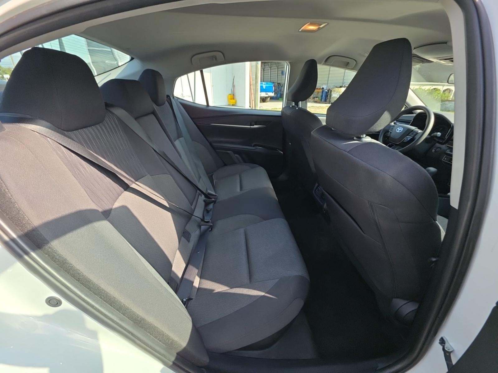 2025 Toyota Camry LE FWD