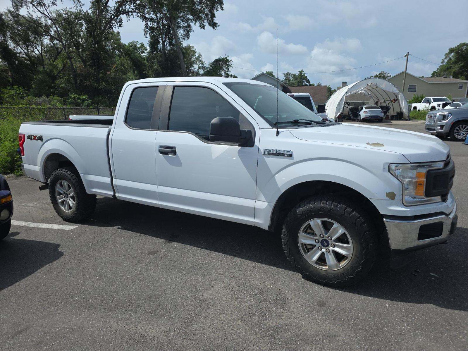 FORD F-150 - 4