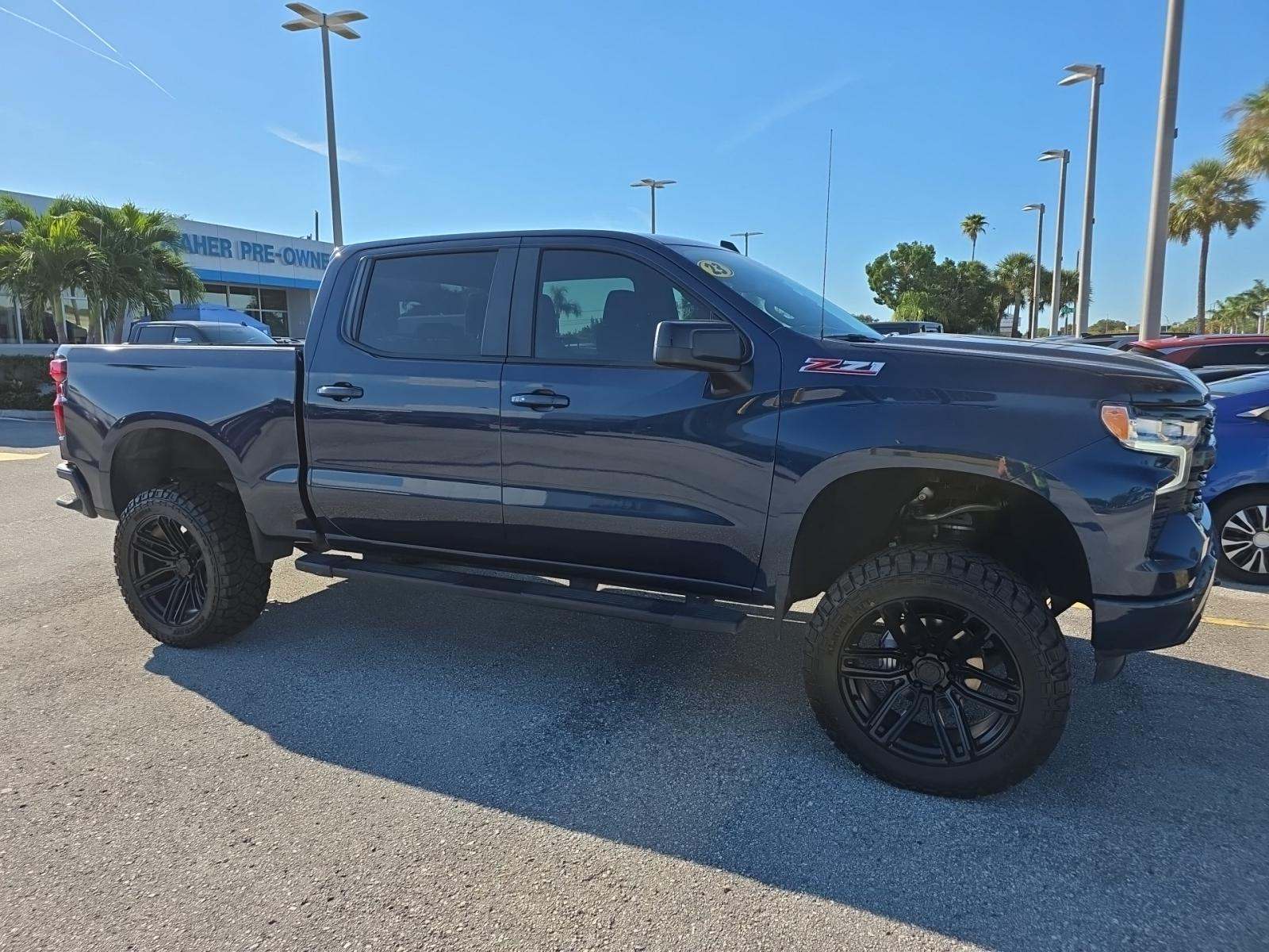 2023 Chevrolet Silverado 1500 RST AWD