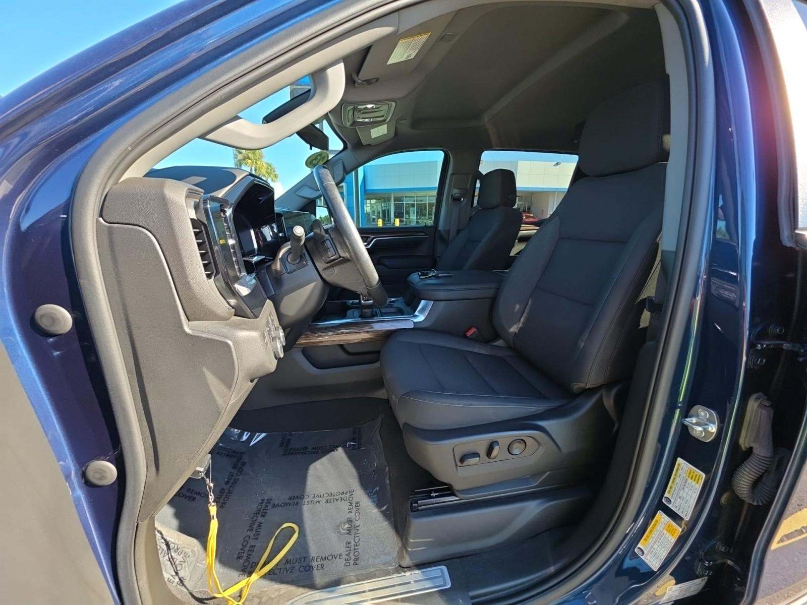 2023 Chevrolet Silverado 1500 RST AWD