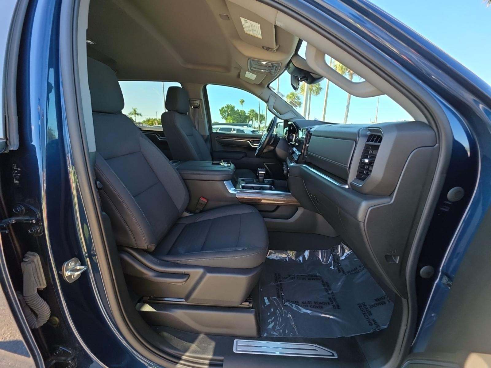 2023 Chevrolet Silverado 1500 RST AWD