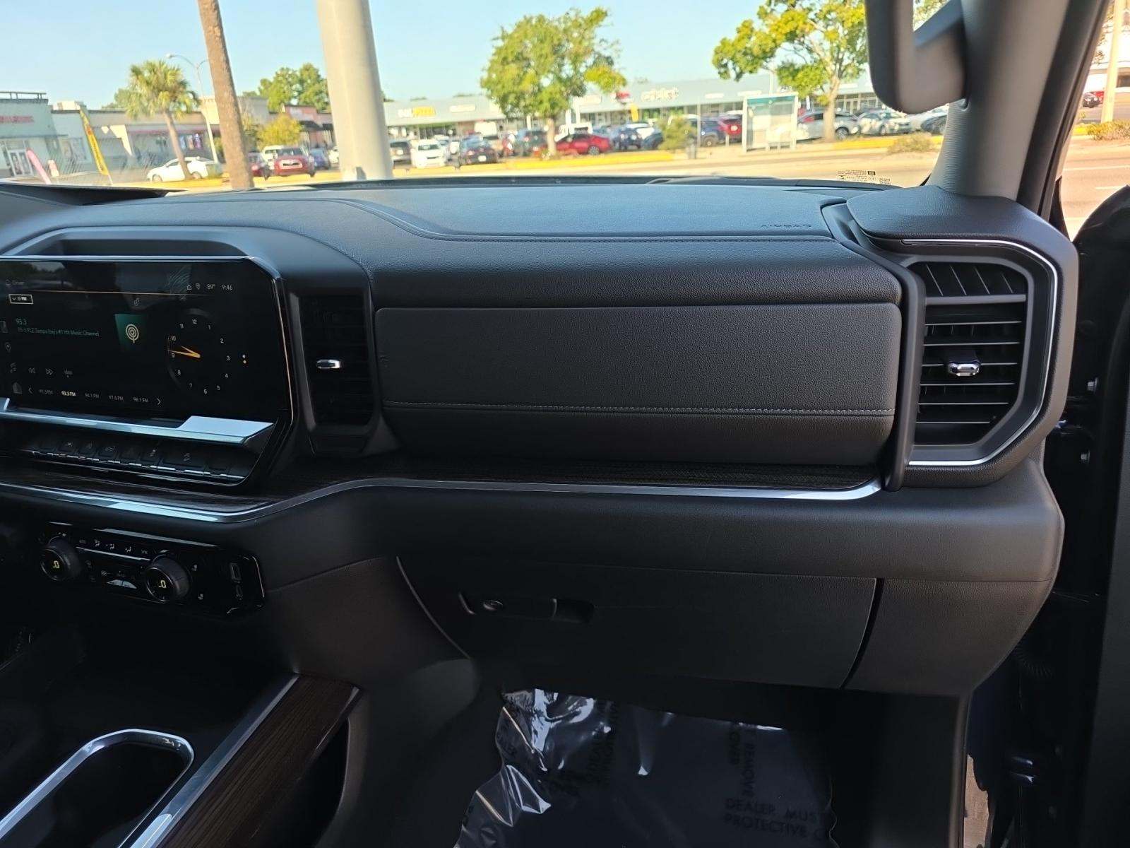 2023 Chevrolet Silverado 1500 RST AWD