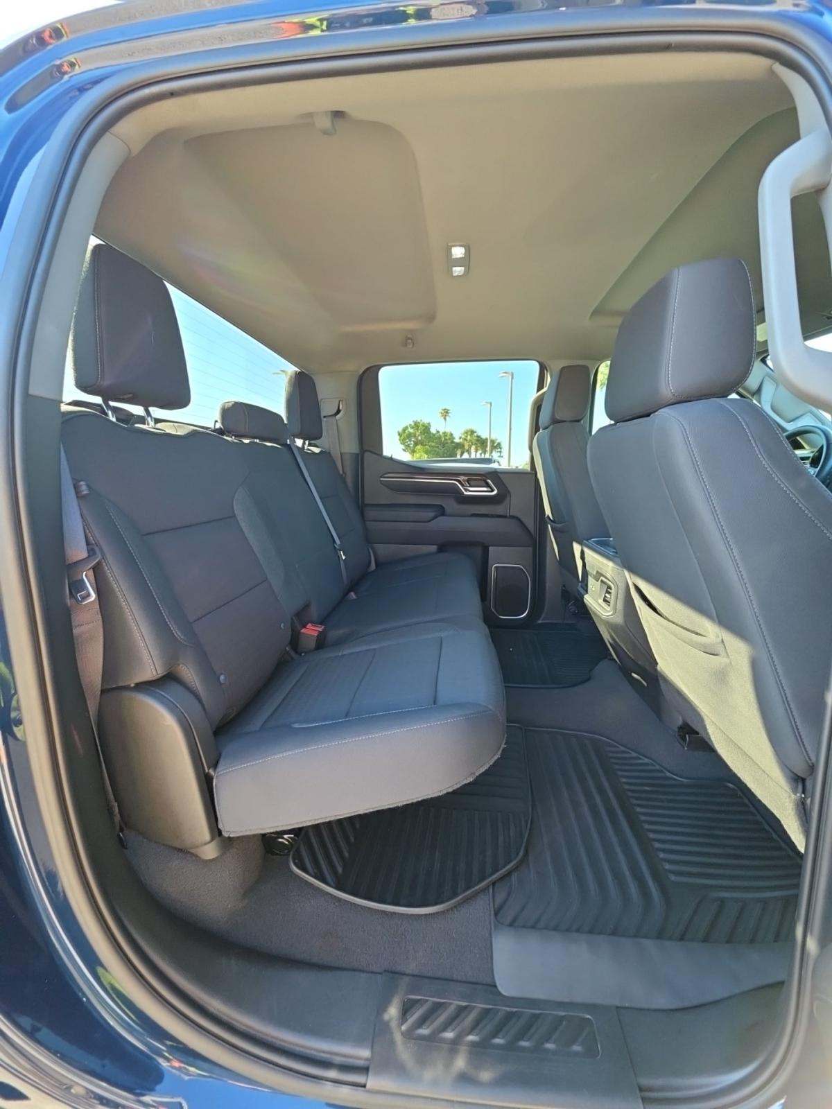 2023 Chevrolet Silverado 1500 RST AWD