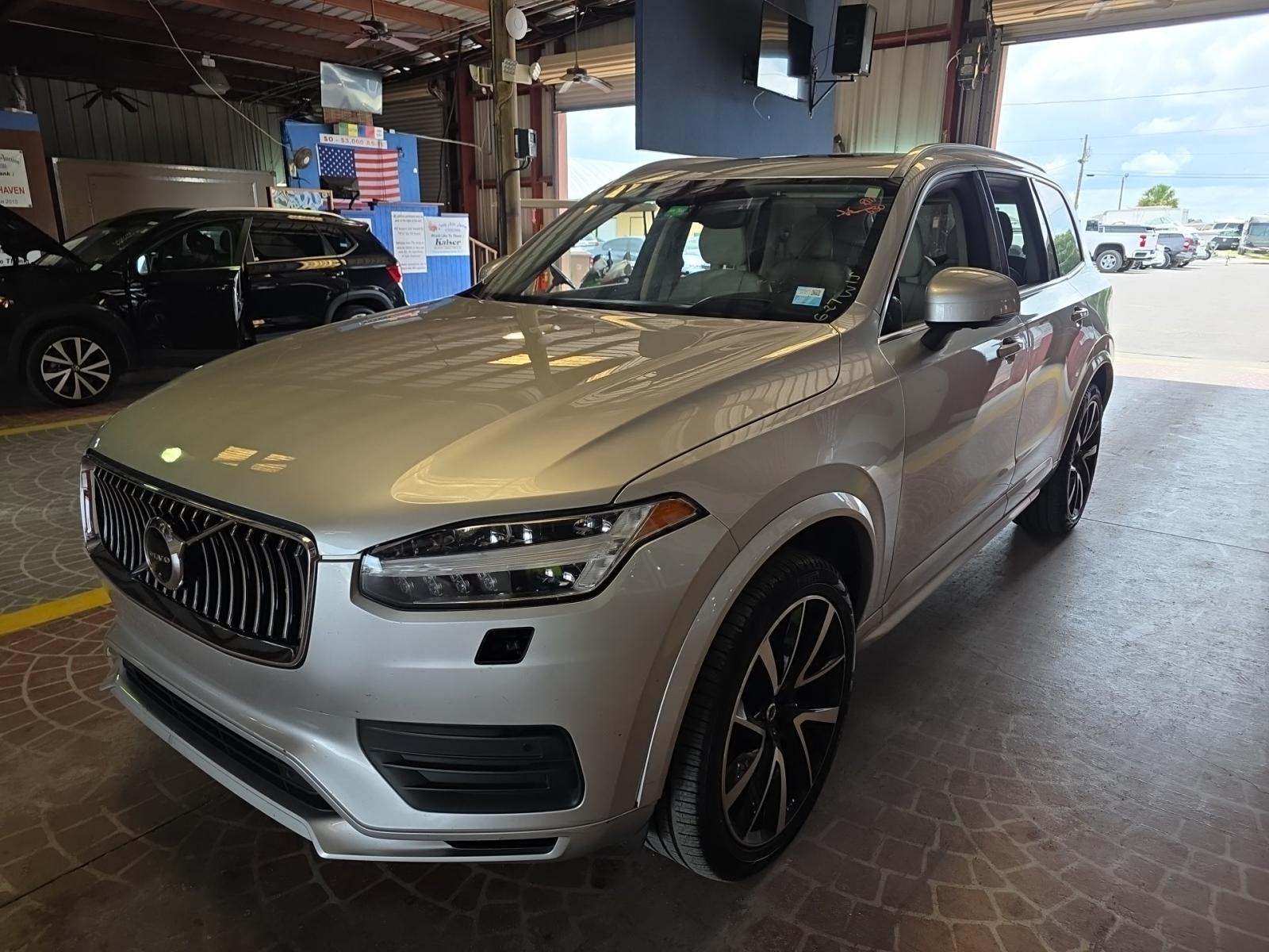 2021 Volvo XC90 T6 Momentum AWD