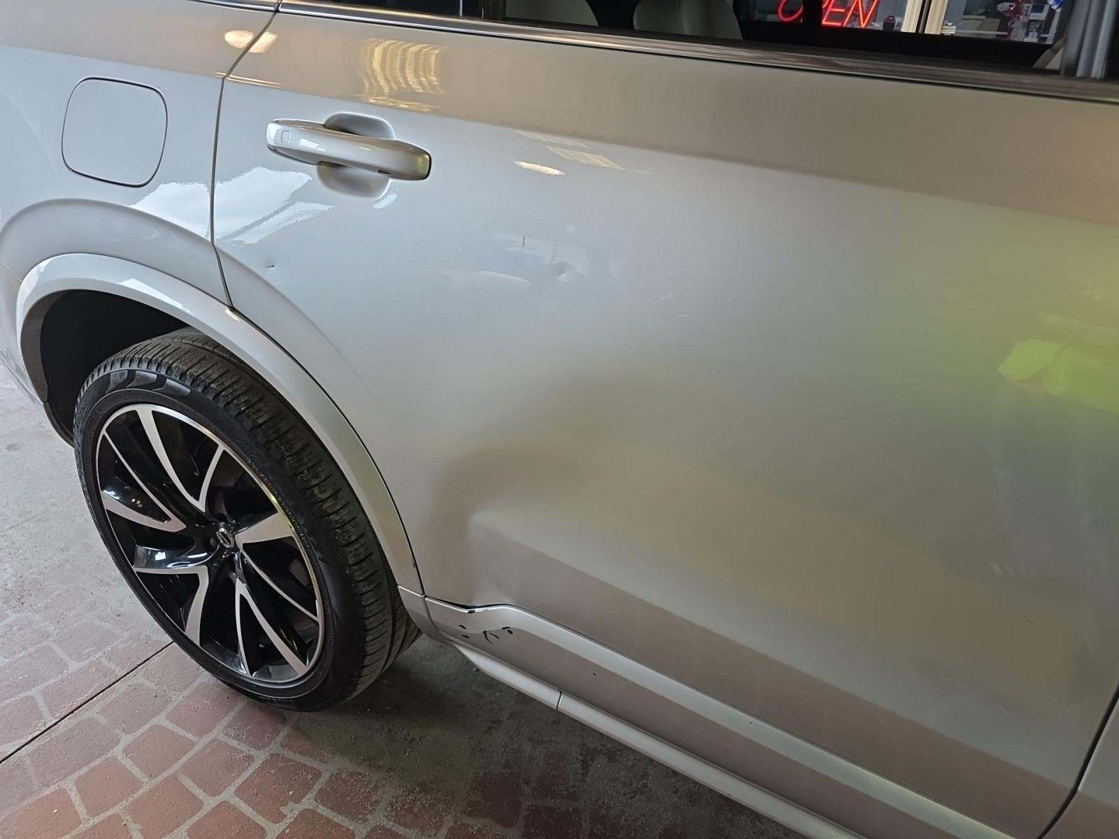 2021 Volvo XC90 T6 Momentum AWD