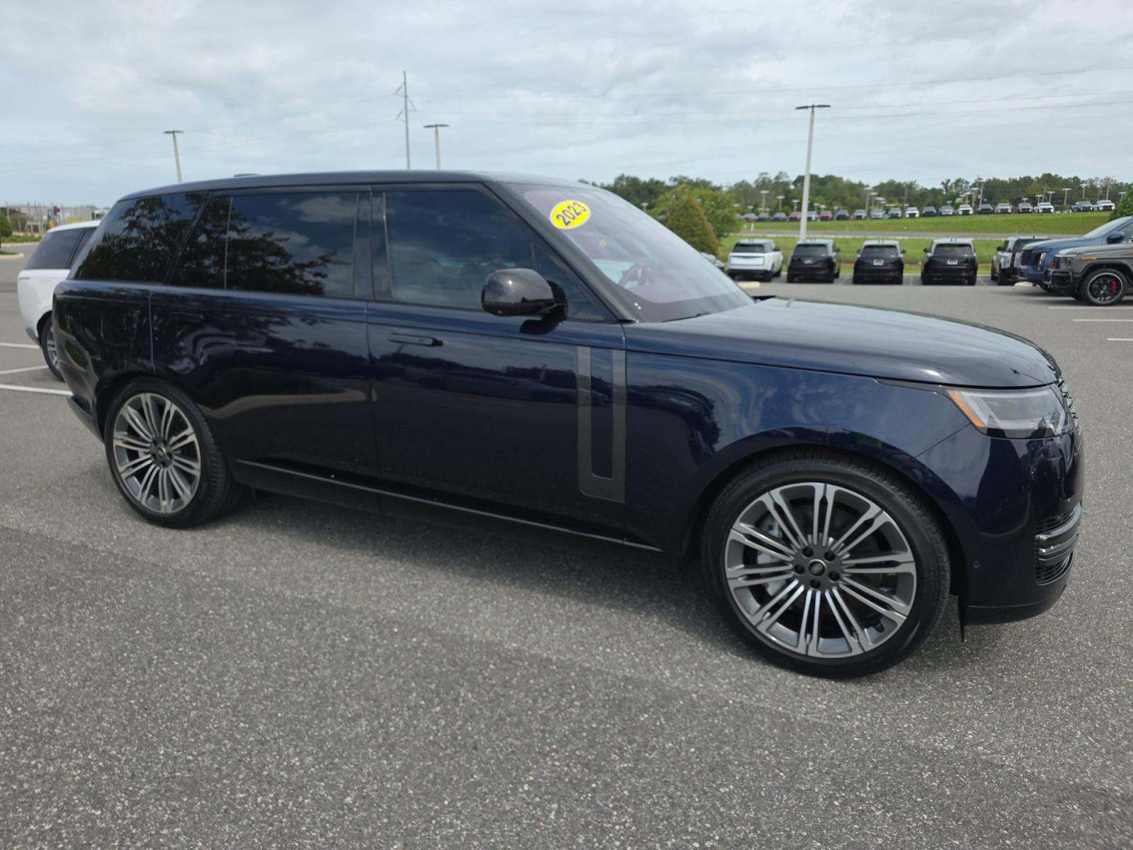 2023 Land Rover Range Rover SE LWB AWD