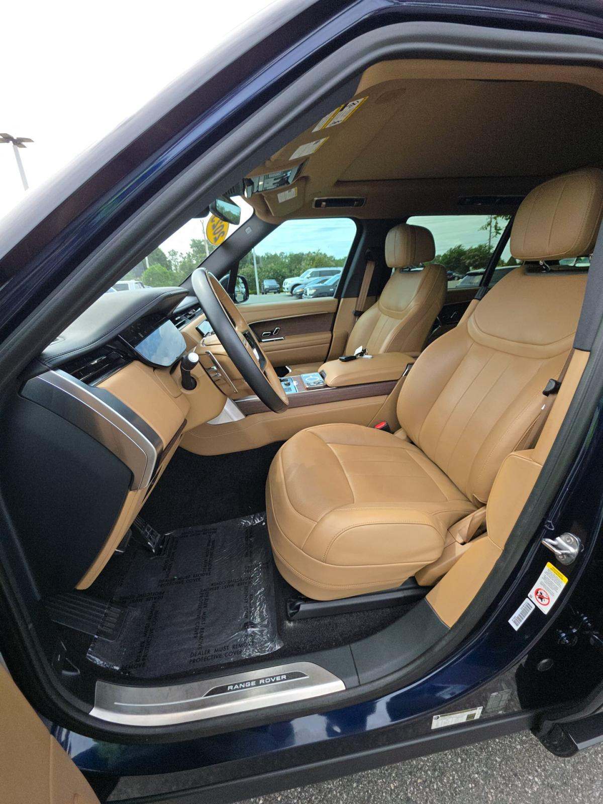 2023 Land Rover Range Rover SE LWB AWD
