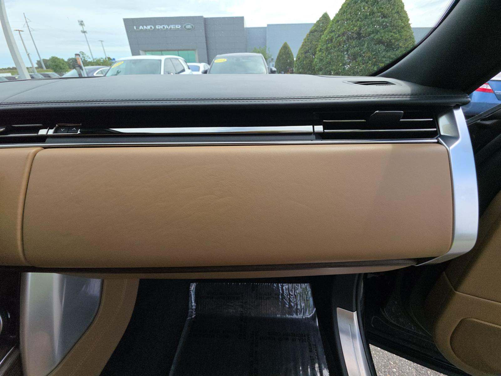 2023 Land Rover Range Rover SE LWB AWD