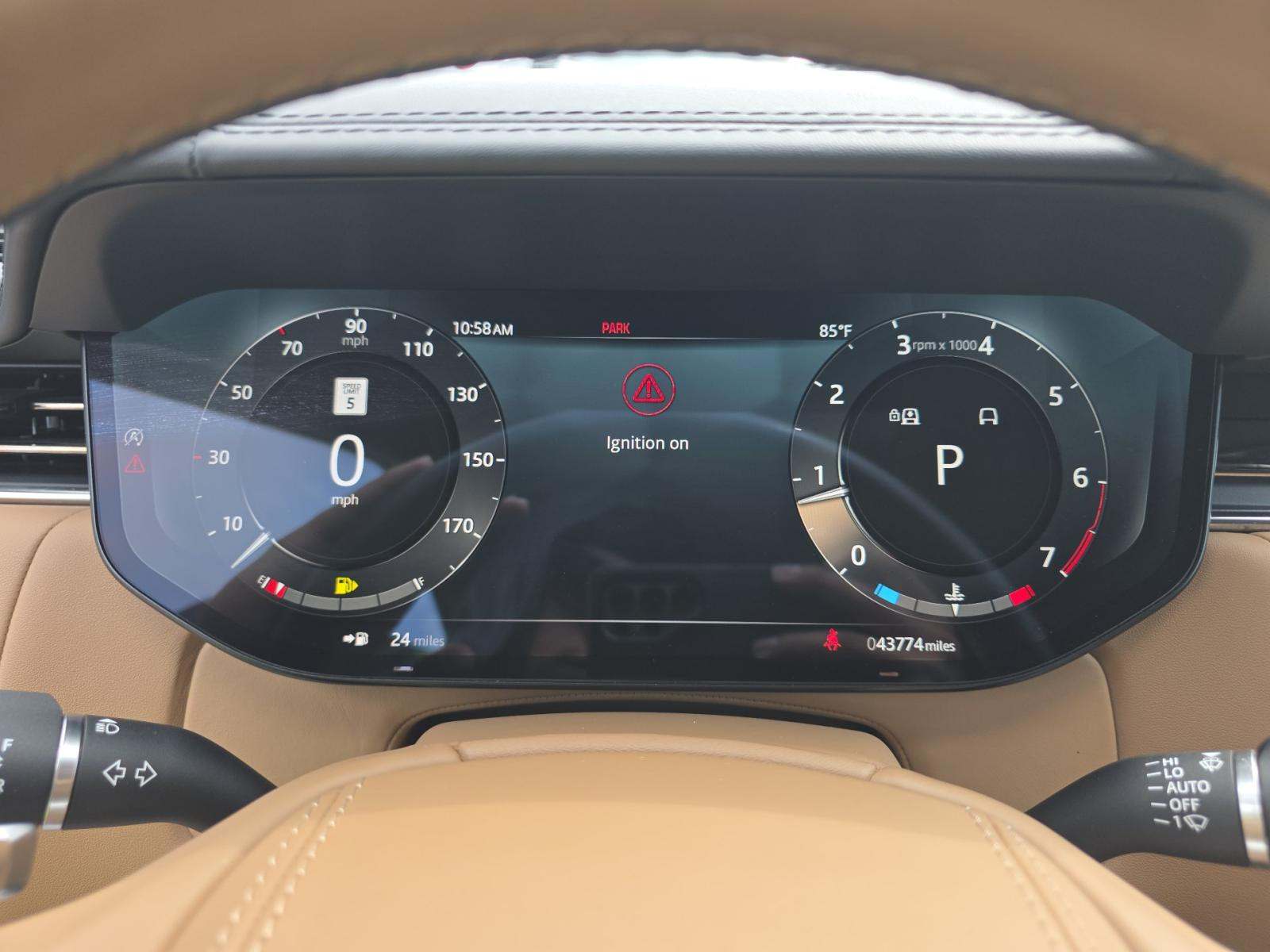2023 Land Rover Range Rover SE LWB AWD