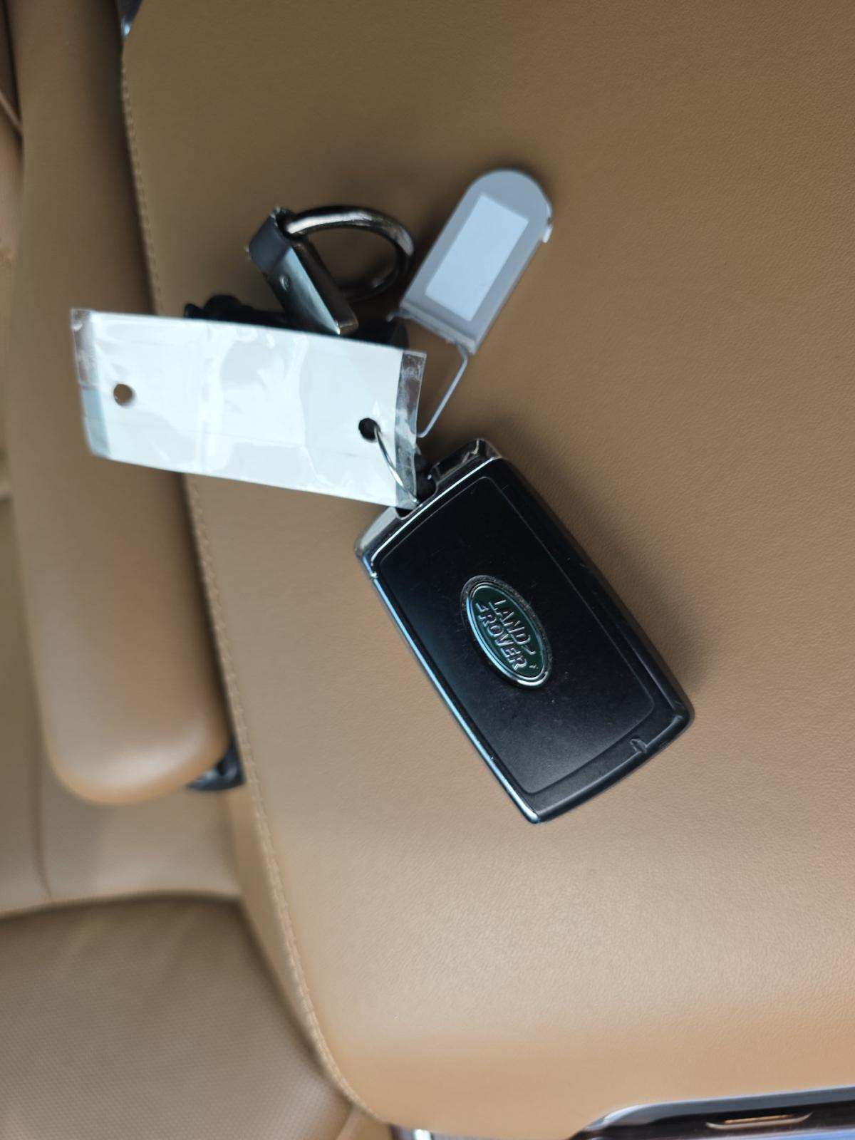 2023 Land Rover Range Rover SE LWB AWD