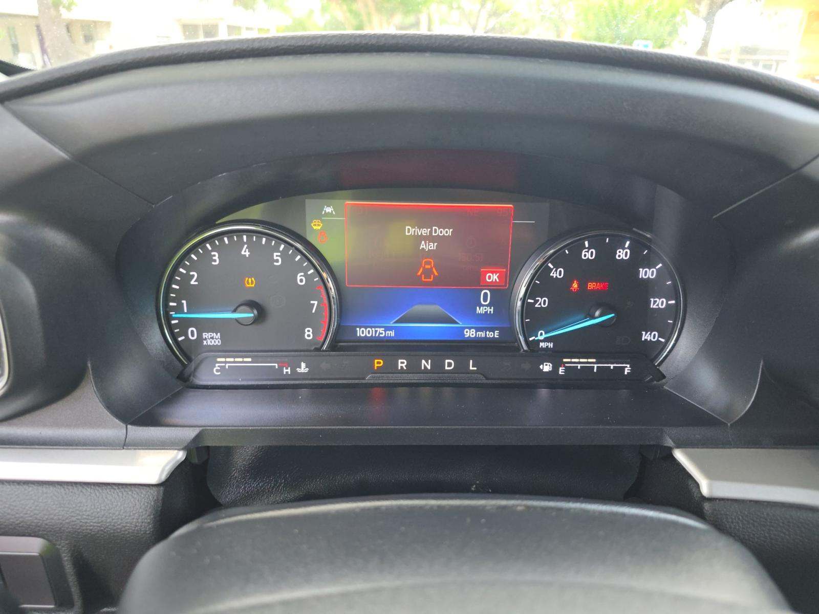 FORD EXPLORER - 9