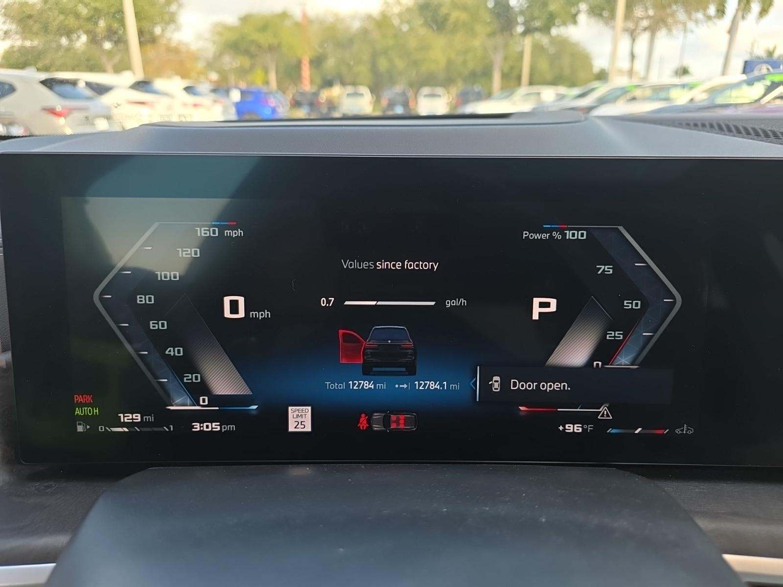 2025 BMW X7 M60i AWD