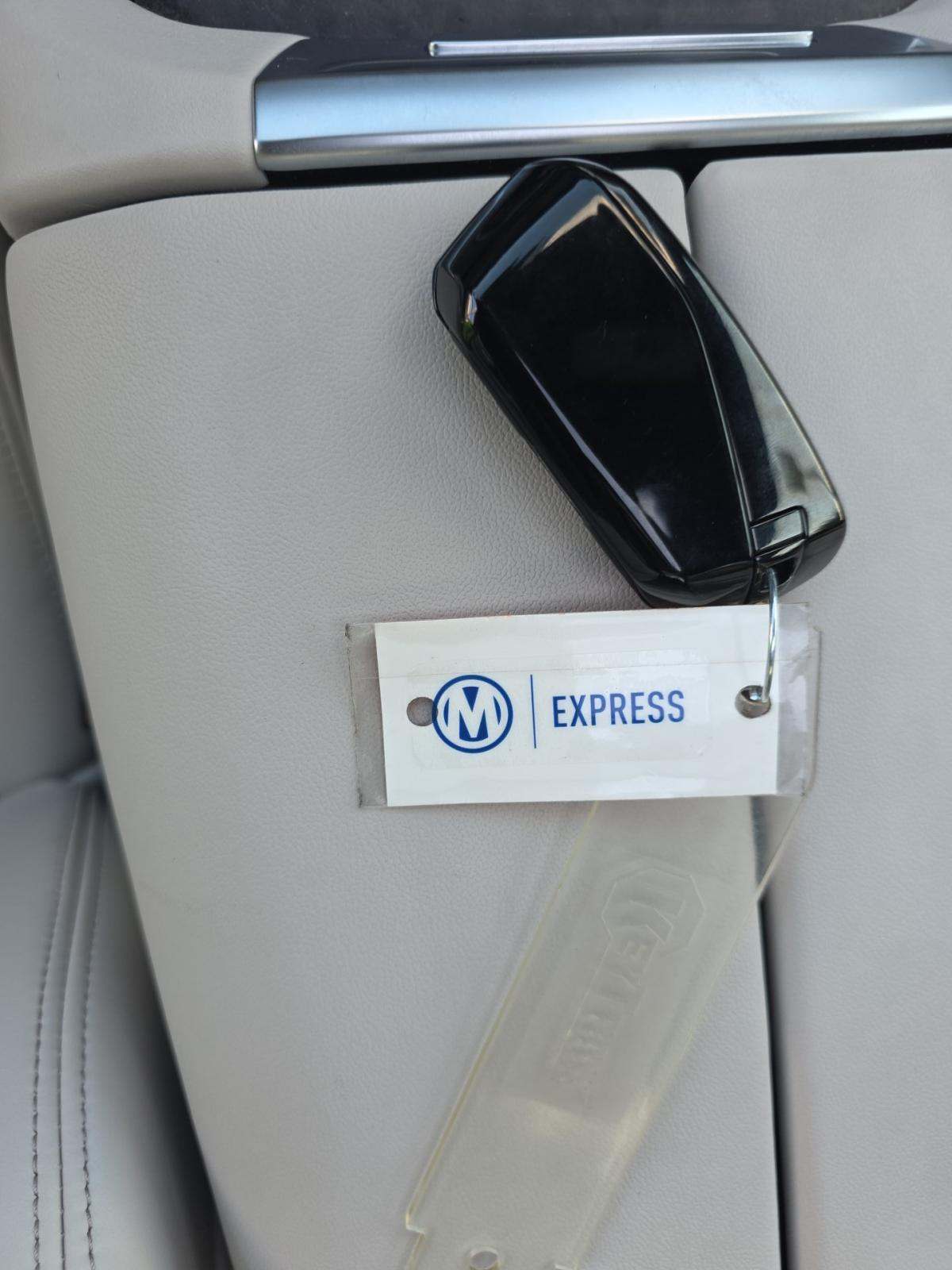 2025 BMW X7 M60i AWD