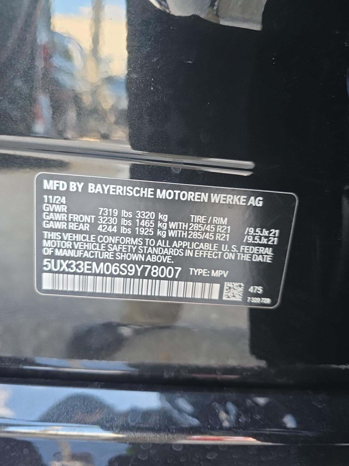 2025 BMW X7 M60i AWD