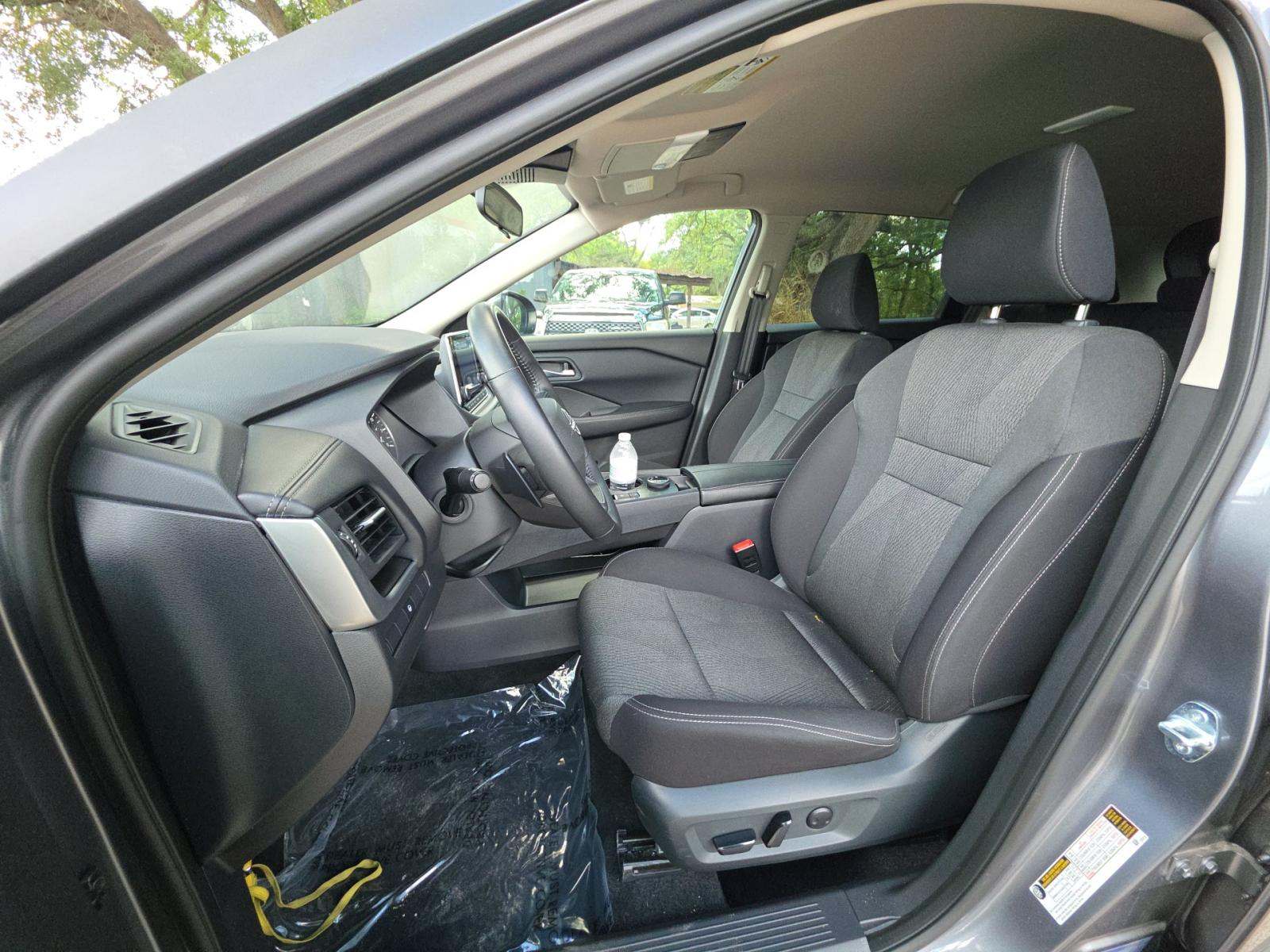 NISSAN ROGUE - 6