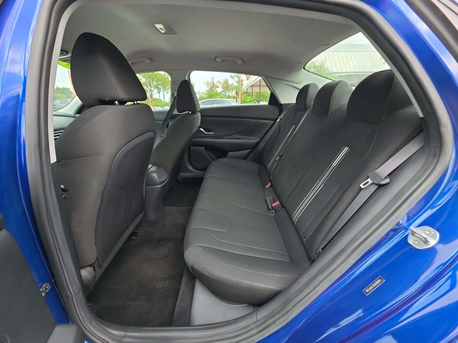 2021 Hyundai Elantra SEL FWD