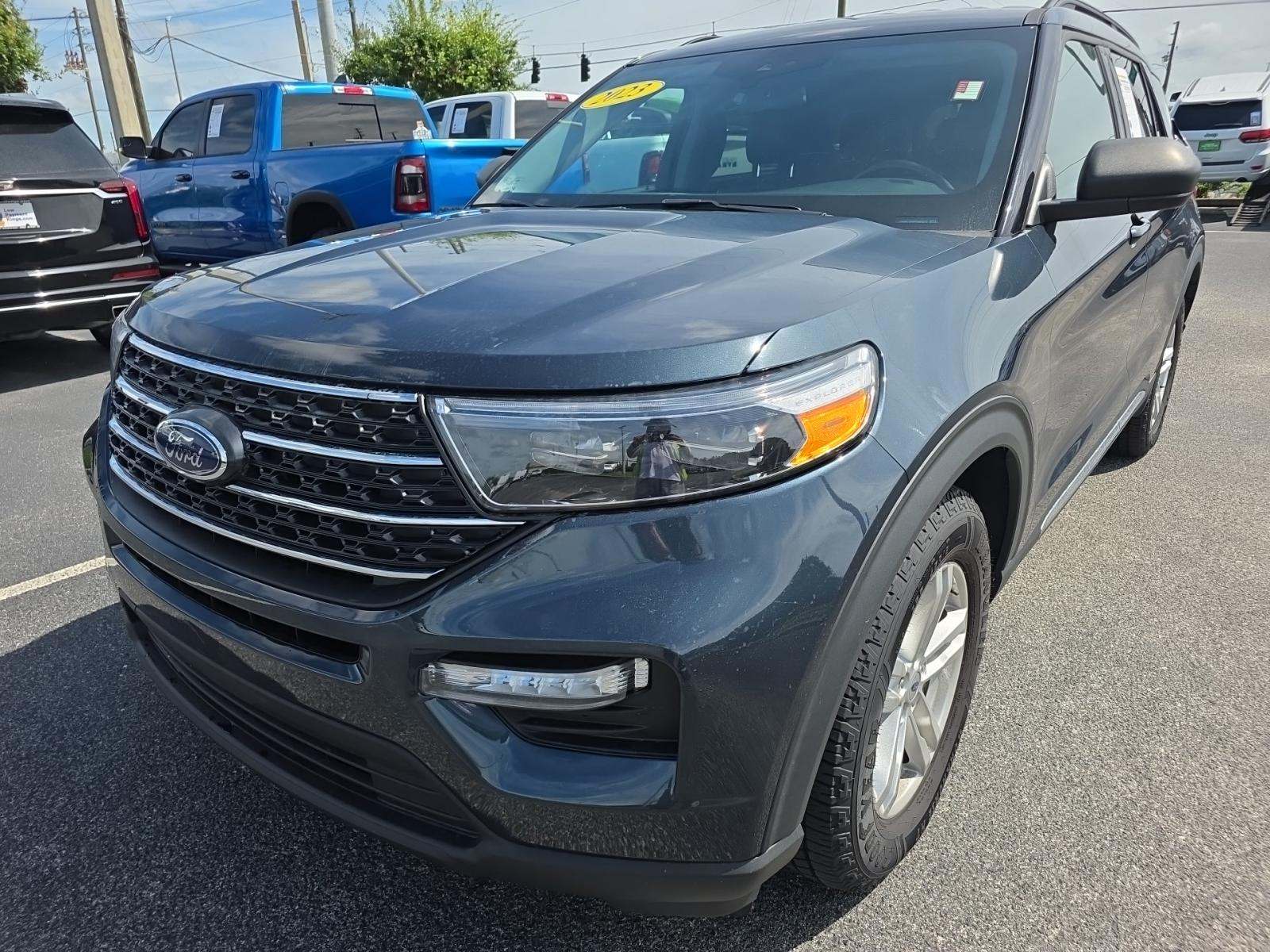 2023 Ford Explorer XLT RWD