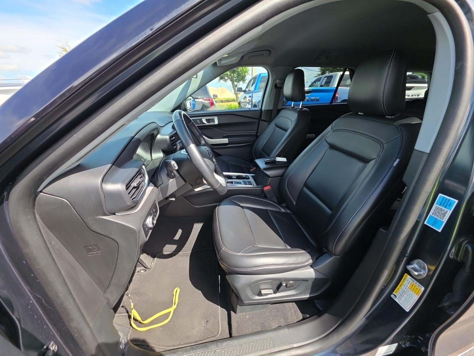 2023 Ford Explorer XLT RWD