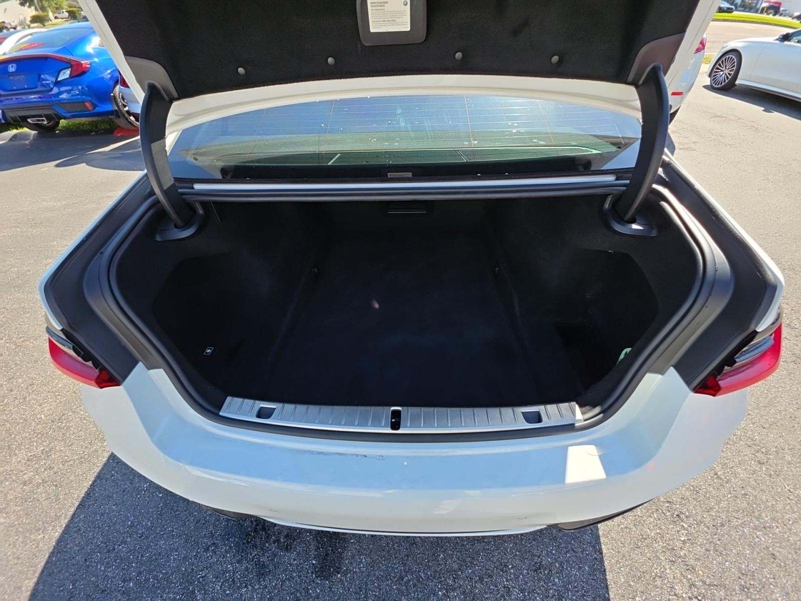 2022 BMW 7 Series 740i RWD