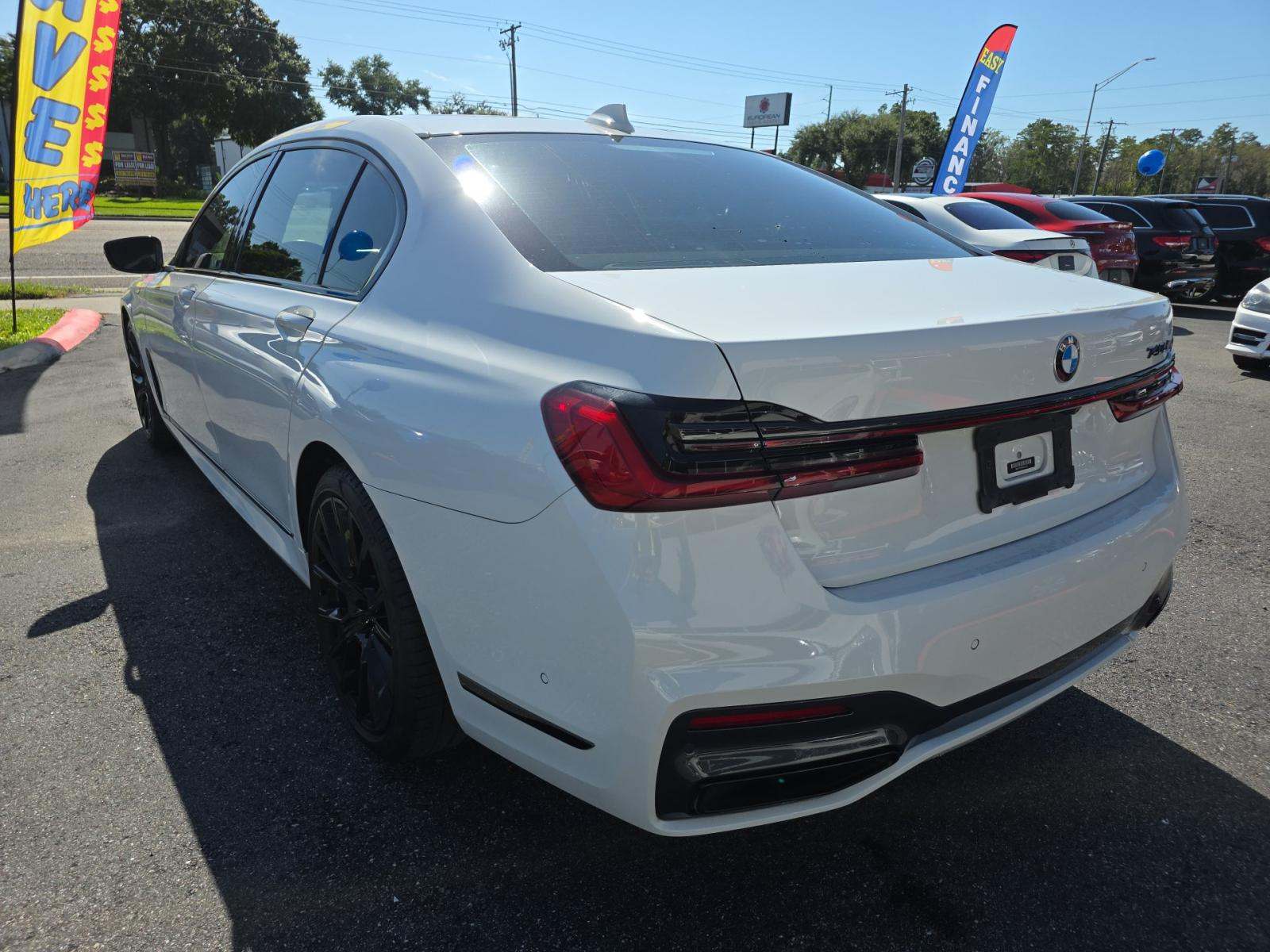 2022 BMW 7 Series 740i RWD