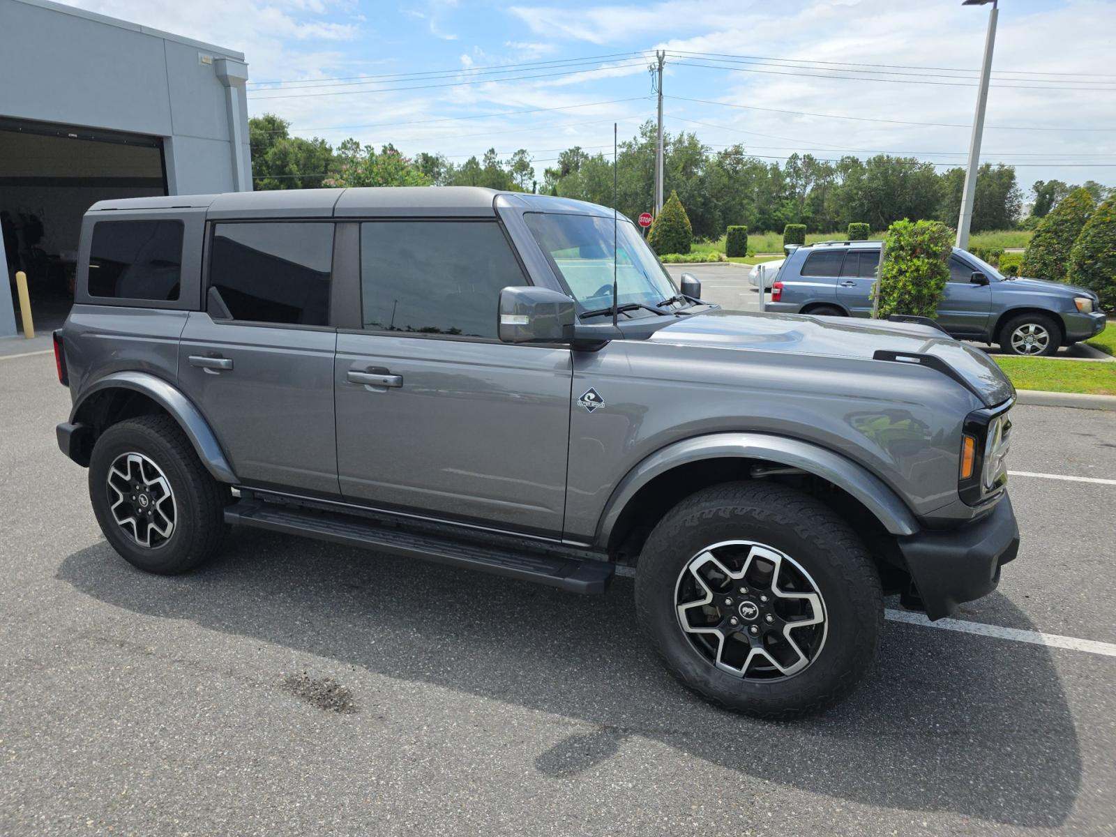 FORD BRONCO - 4