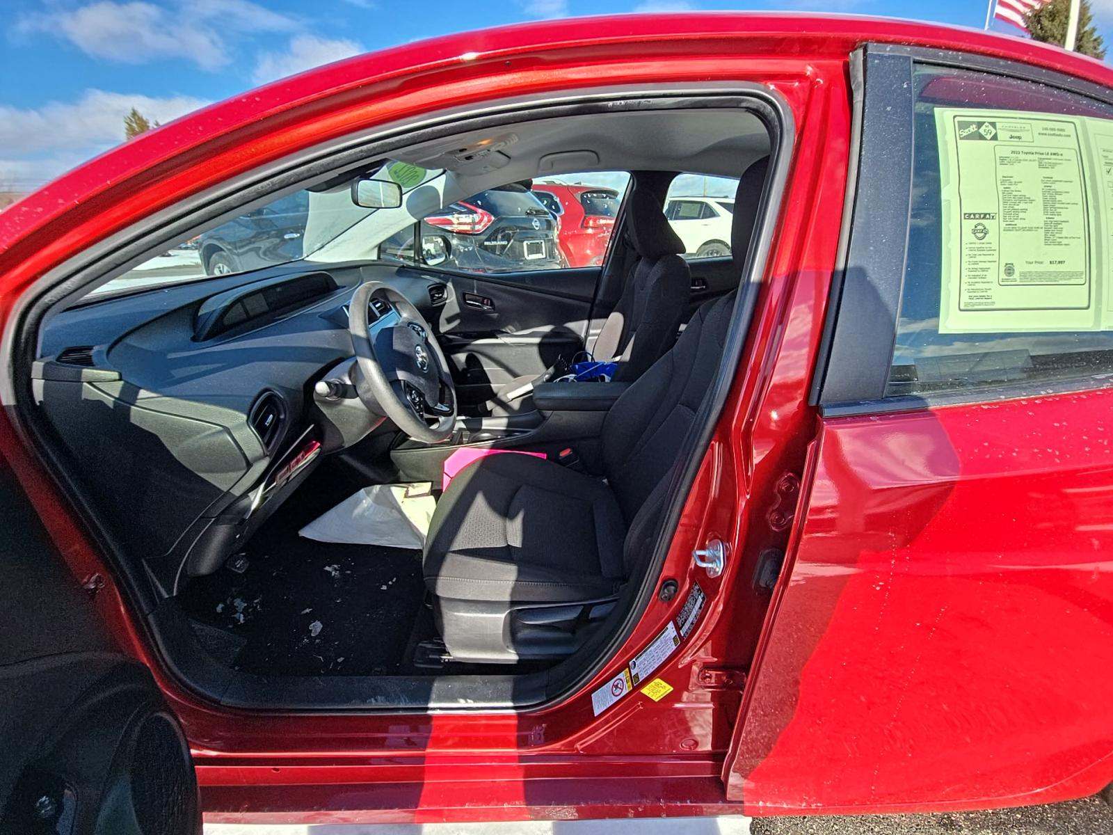 2022 Toyota Prius LE AWD