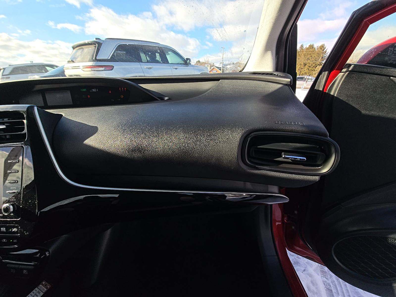 2022 Toyota Prius LE AWD