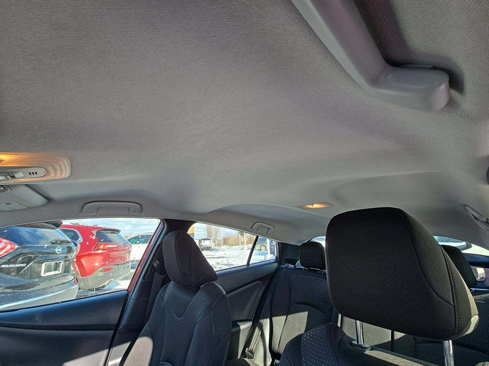 2022 Toyota Prius LE AWD