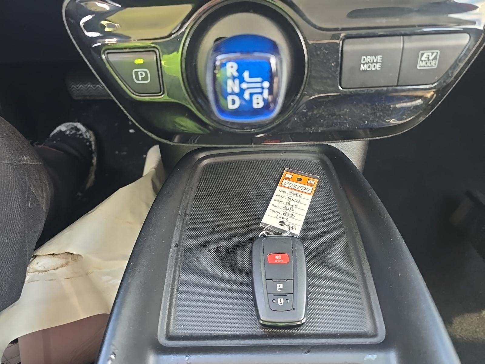 2022 Toyota Prius LE AWD