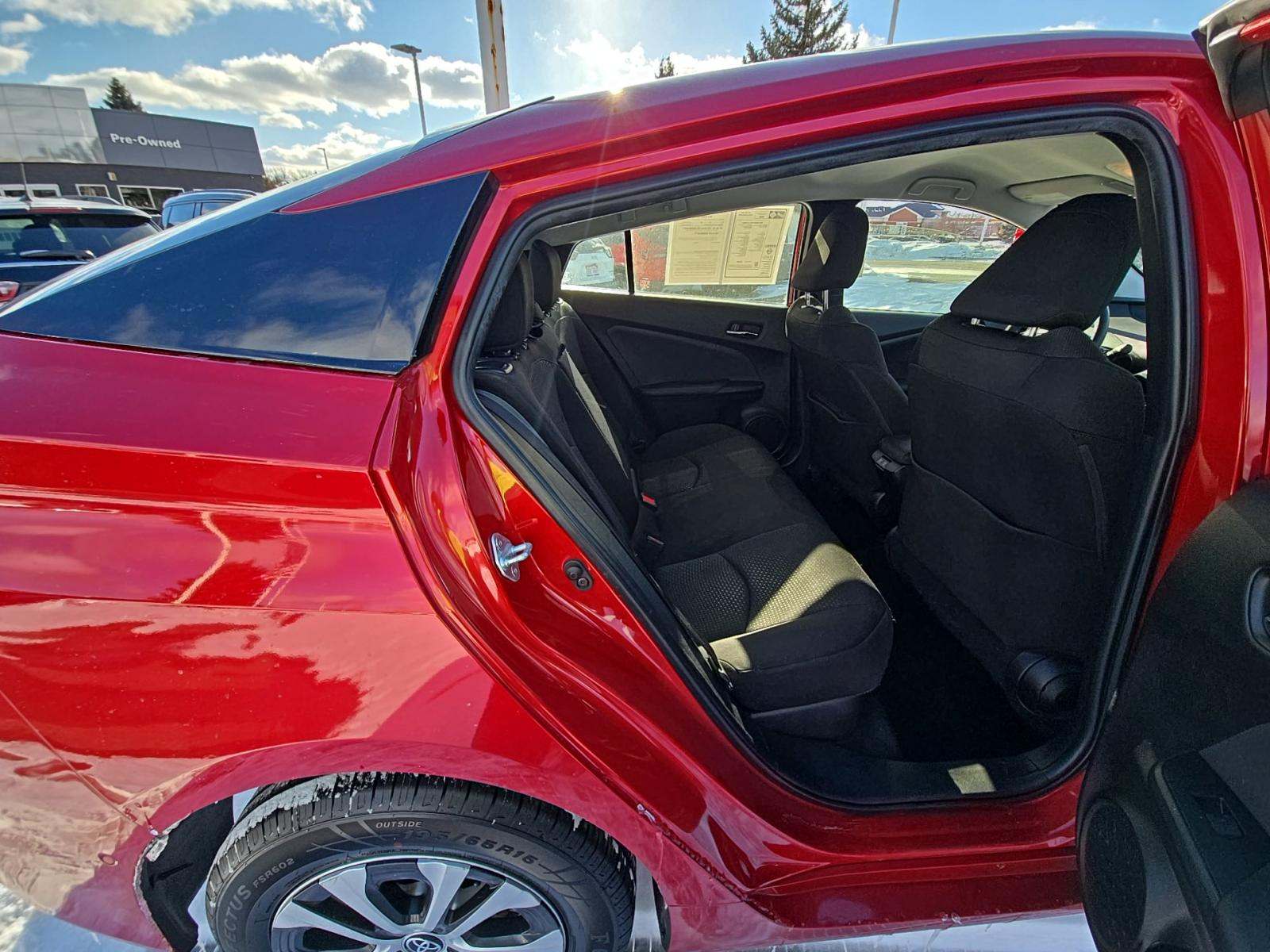 2022 Toyota Prius LE AWD