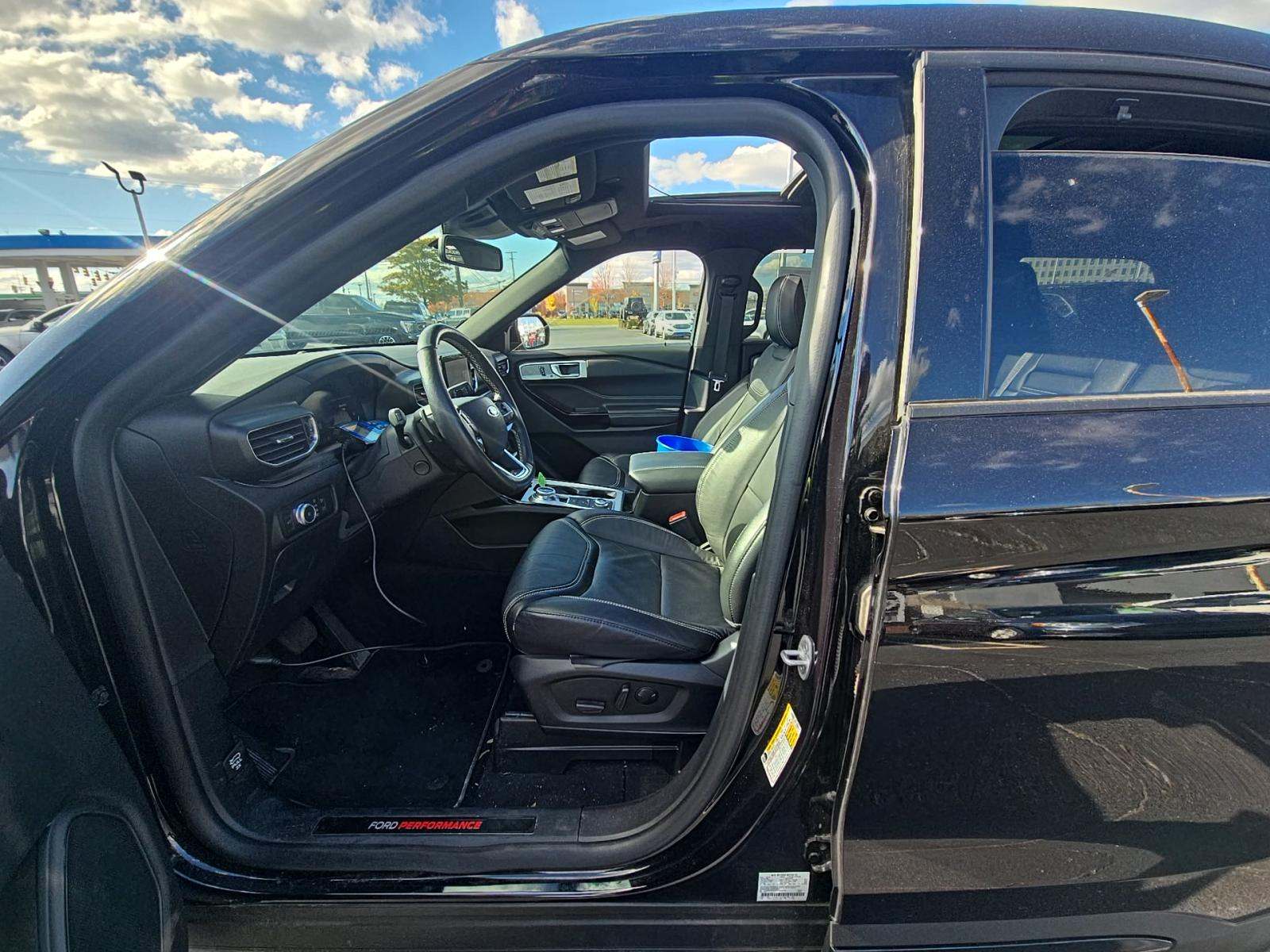 2022 Ford Explorer ST AWD